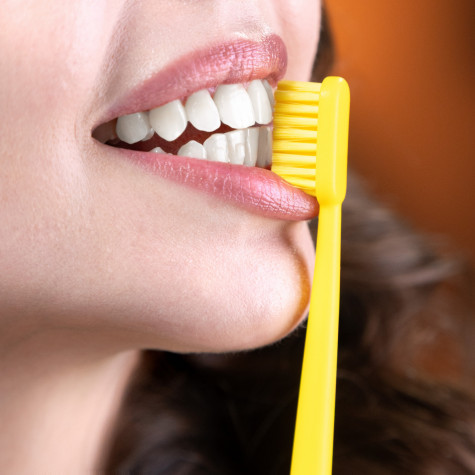 Набор зубных щеток Revyline SM6000 DUO Yellow + Grey и по всему Узбекистану в интернет-магазине Revyline.uz